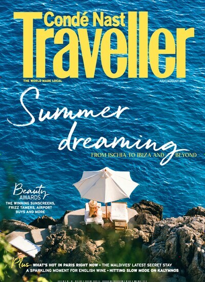 Titelbild der Ausgabe 7/2024 von Conde Nast Traveller UK. Diese Zeitschrift und viele weitere Reisemagazine, Freizeitmagazine und Wissensmagazine als Abo oder epaper bei United Kiosk online kaufen.