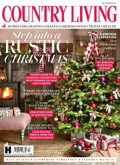 Titelbild der Ausgabe 16/2024 von Country Living UK. Diese Zeitschrift und viele weitere Gartenzeitschriften und Wohnzeitschriften als Abo oder epaper bei United Kiosk online kaufen.