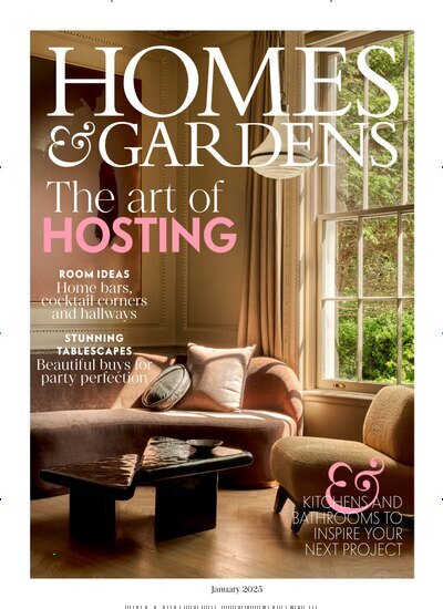 Titelbild der Ausgabe 1/2025 von Homes & Gardens UK. Diese Zeitschrift und viele weitere Gartenzeitschriften und Wohnzeitschriften als Abo oder epaper bei United Kiosk online kaufen.