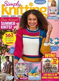 Titelbild der Ausgabe 8/2024 von Simply Knitting. Diese Zeitschrift und viele weitere Modemagazine und DIY-Magazine als Abo oder epaper bei United Kiosk online kaufen.