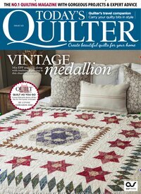 Titelbild der Ausgabe 1/2025 von Todays Quilter. Diese Zeitschrift und viele weitere Modemagazine und DIY-Magazine als Abo oder epaper bei United Kiosk online kaufen.